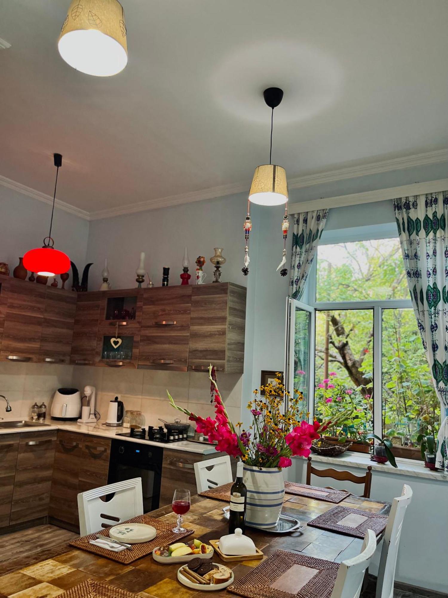 Guest House Hello Кутаиси Экстерьер фото
