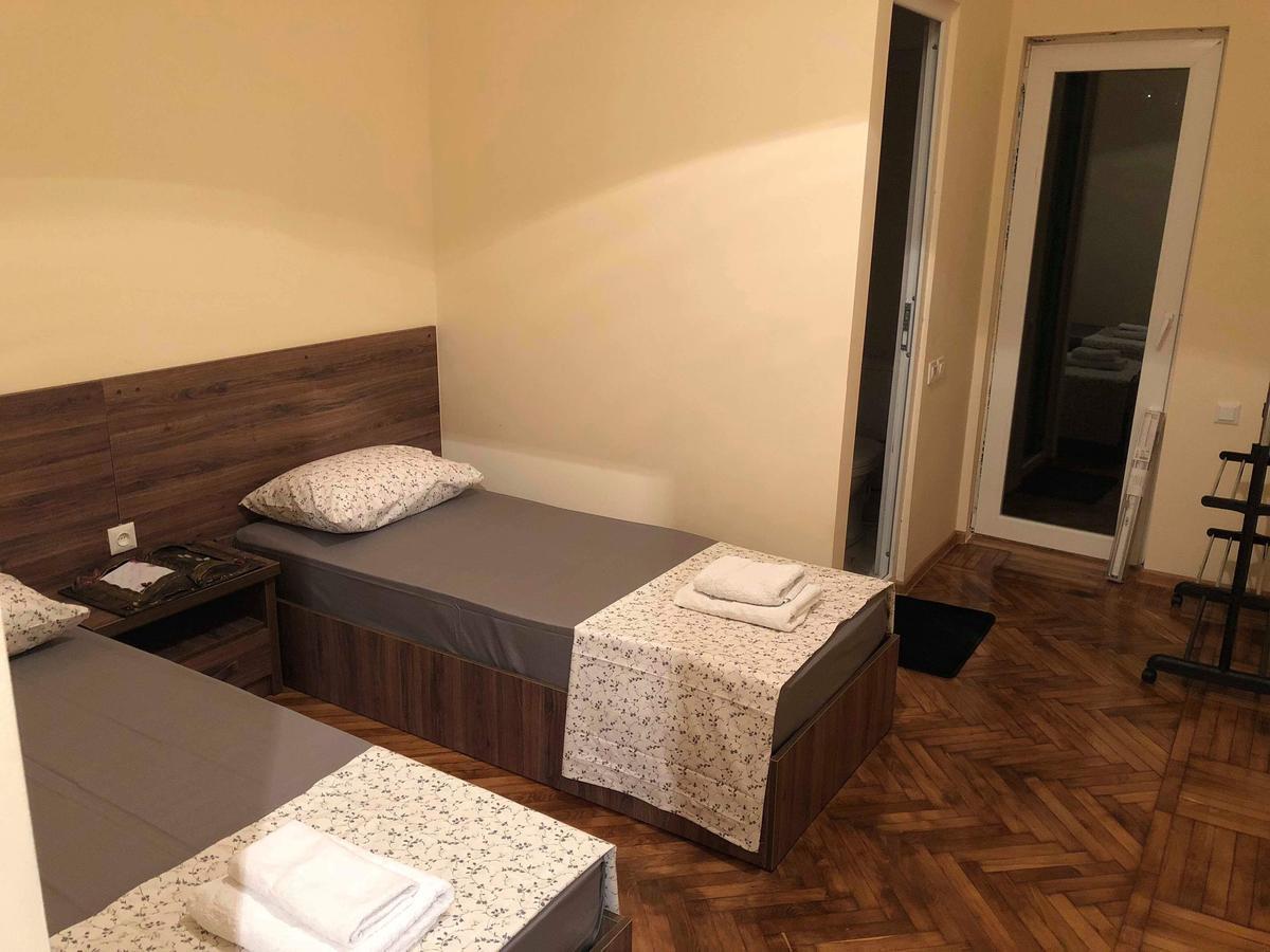 Guest House Hello Кутаиси Экстерьер фото