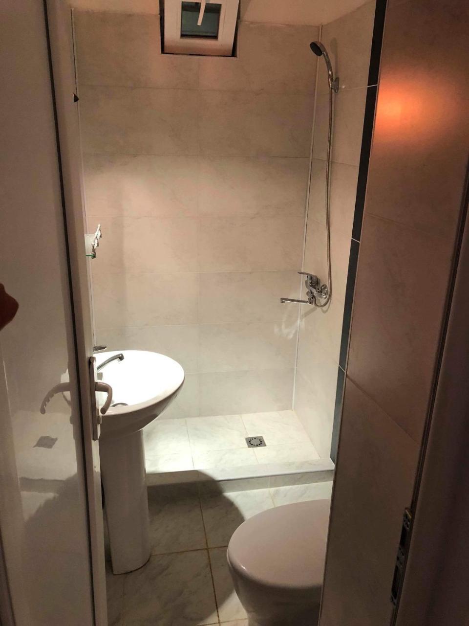 Guest House Hello Кутаиси Экстерьер фото