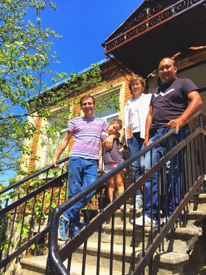 Guest House Hello Кутаиси Экстерьер фото