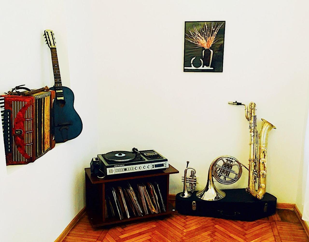 Guest House Hello Кутаиси Экстерьер фото