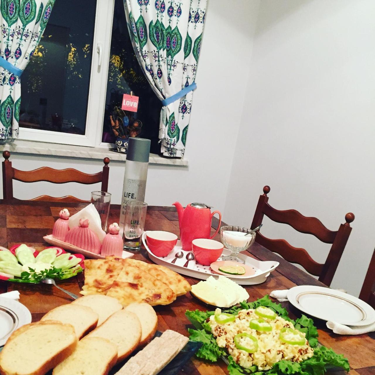 Guest House Hello Кутаиси Экстерьер фото