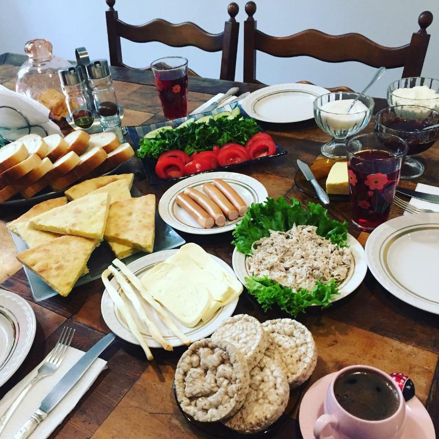 Guest House Hello Кутаиси Экстерьер фото