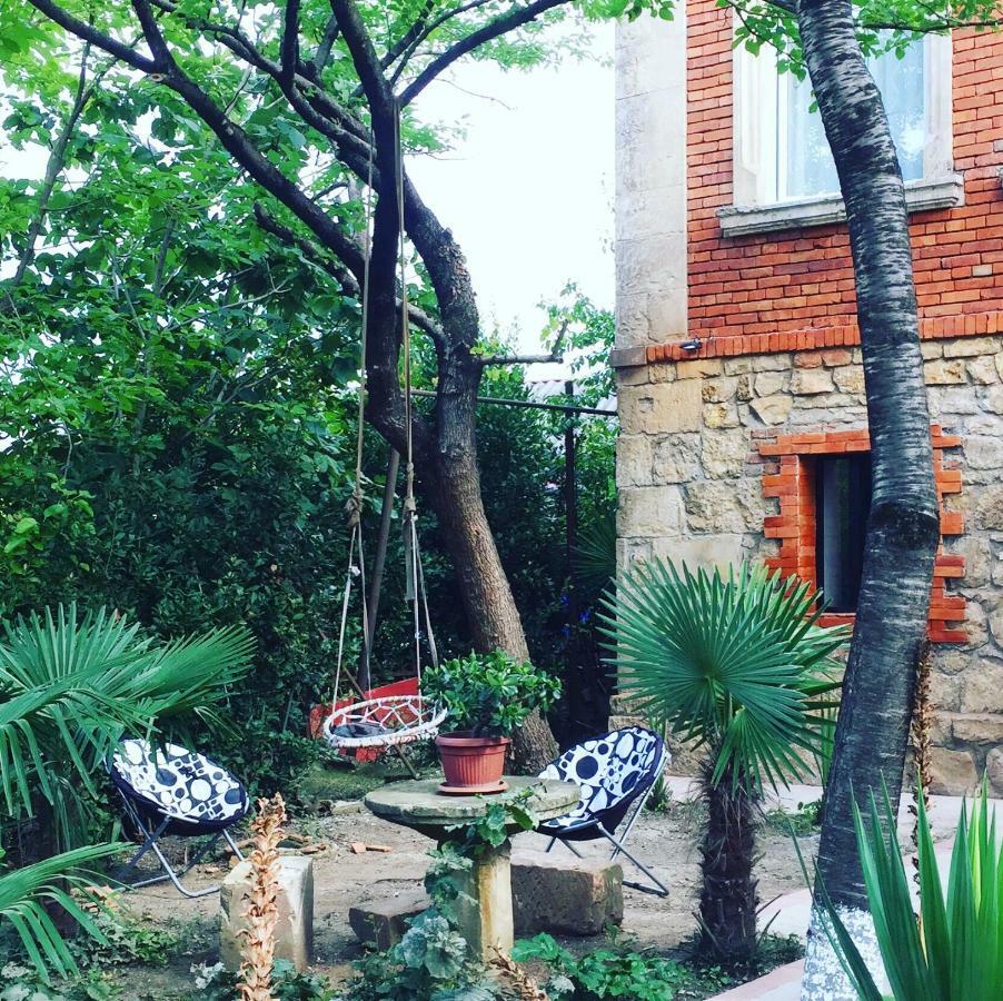 Guest House Hello Кутаиси Экстерьер фото